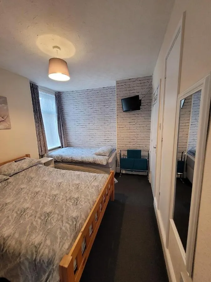 The Clevedon Bed & Breakfast Blackpool