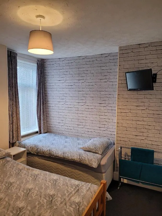 The Clevedon Bed & Breakfast Blackpool United Kingdom